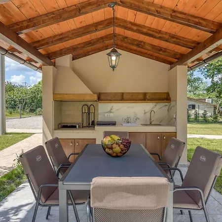 Villa Alba With Private Pool *