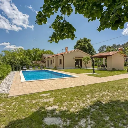 Villa Alba With Private Pool *
