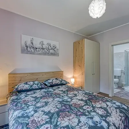 Alba With Private Pool וילה Lupoglav (Istria)