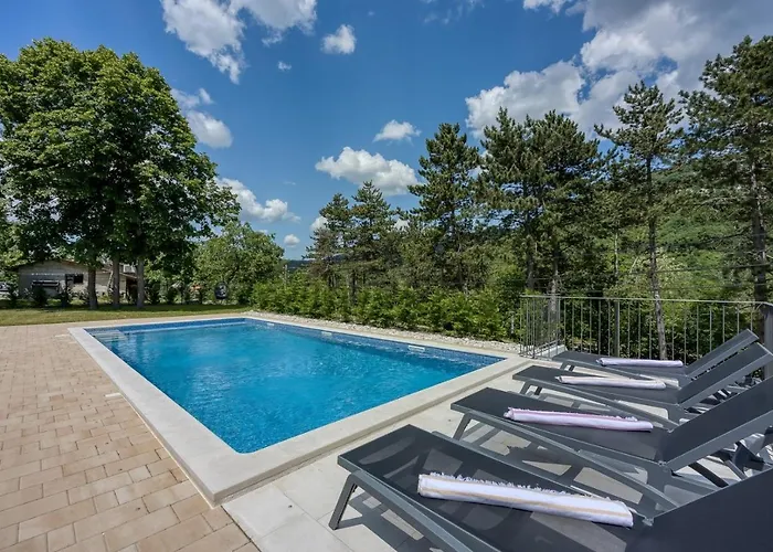 Alba With Private Pool