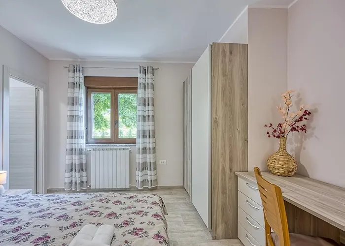 Alba With Private Pool Villa