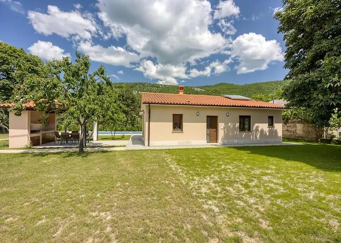 Villa Alba With Private Pool *